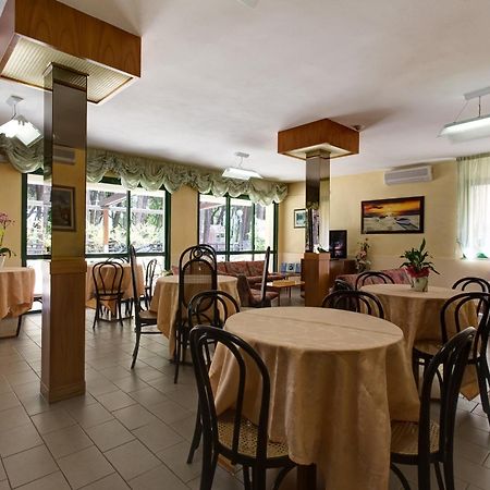 Hotel Valentino 피나렐라 외부 사진